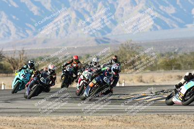 media/Dec-07-2025-CVMA (Sun) [[3e7d2de5dc]]/Race 16-Formula Middleweight/